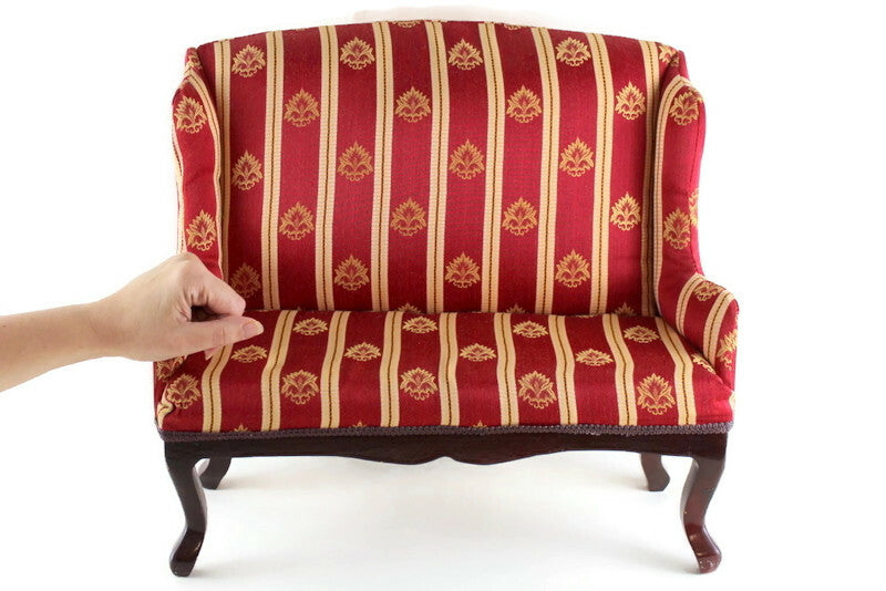 アンティーク雑貨 Shabby and lovely sofa doll. RedPrintedDollSizeHighBackBenc