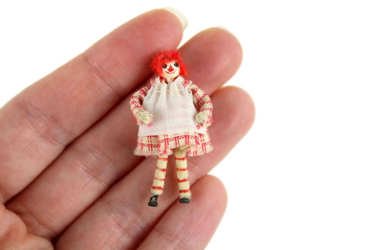 ArtisanMadeDollhouseRaggedyAnn