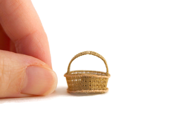 Vintage 1:12 Miniature Dollhouse Round Basket with Handle