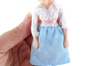 Vintage 1:12 Dollhouse Plastic Grandmother Grandma Figurine in White & Blue Printed Dress