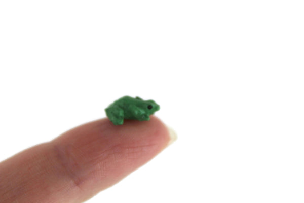 Vintage 1:12 Miniature Dollhouse Green Frog Figurine