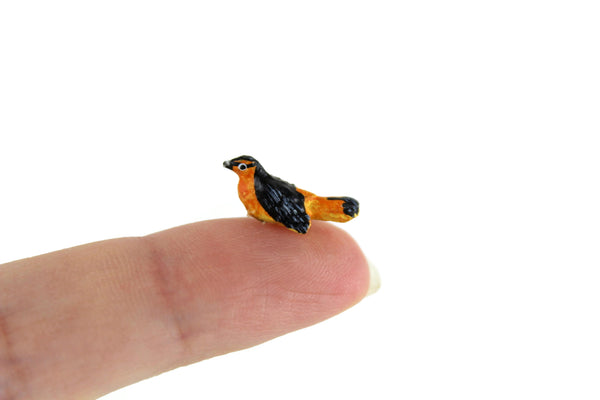 Vintage 1:12 Miniature Dollhouse Oriole Bird Figurine