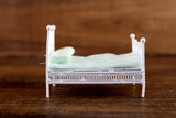 Vintage 1:24 Half Scale Miniature Dollhouse White Wicker Bed