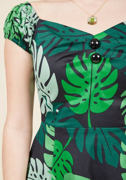 New Modcloth Green Palm Leaf "Tickle Me Picnic Dress" by Collectif, Si The Mustard Dandelion New Modcloth Green Palm Leaf "Tickle Me Picnic Dress" by Collectif, Si The Mustard Dandelion