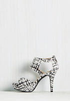 New Modcloth "Modern Your Horizons Heel" Black & White Abstract Print Shoes, Size 9