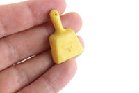 Vintage 1:16 Miniature Dollhouse Yellow Plastic Renwal Dustpan