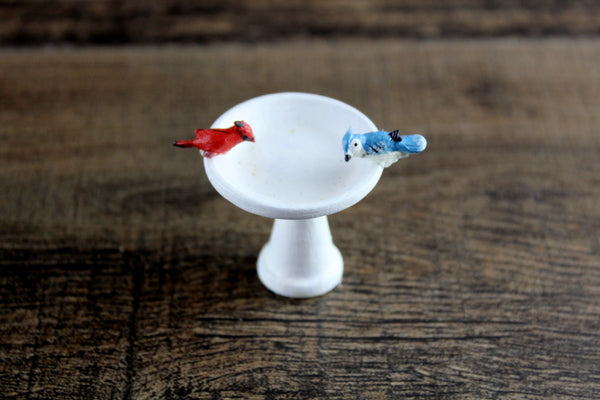 Vintage 1:12 Miniature Dollhouse White Birdbath with Birds