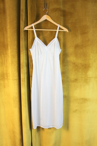 Vintage White Lace Full Slip – The Mustard Dandelion Vintage White Lace Full Slip – The Mustard Dandelion