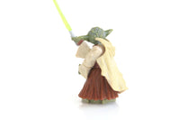 Star Wars 2004 Yoda Action Figure with Cape & Green Lightsaber