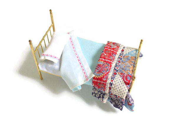 Artisan-Made Vintage Brass 1:12 Miniature Dollhouse Bed with Bedding – The  Mustard Dandelion